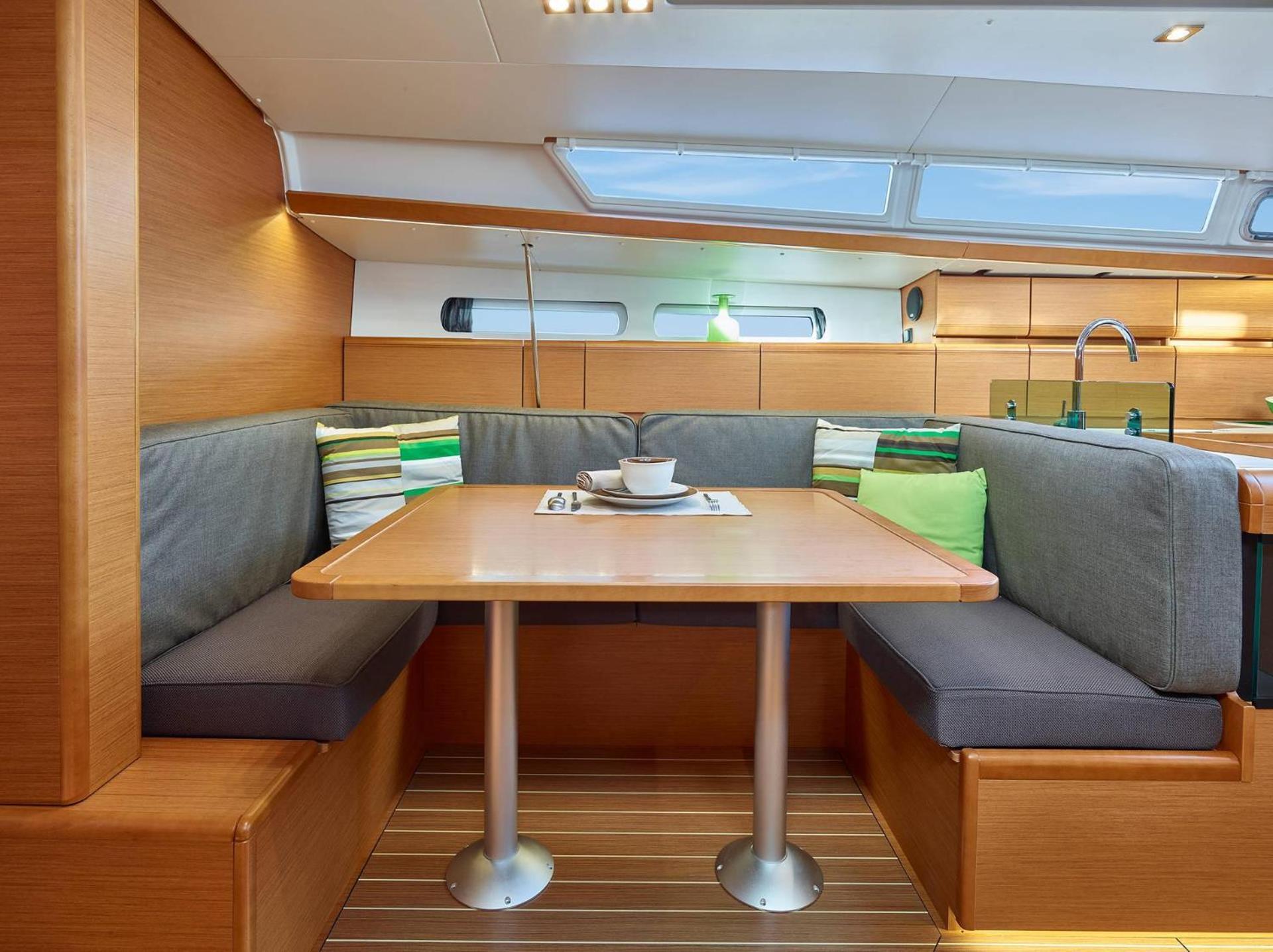 Hotel Sleep Aboard A Modern Sailboat In Oeiras Extérieur photo