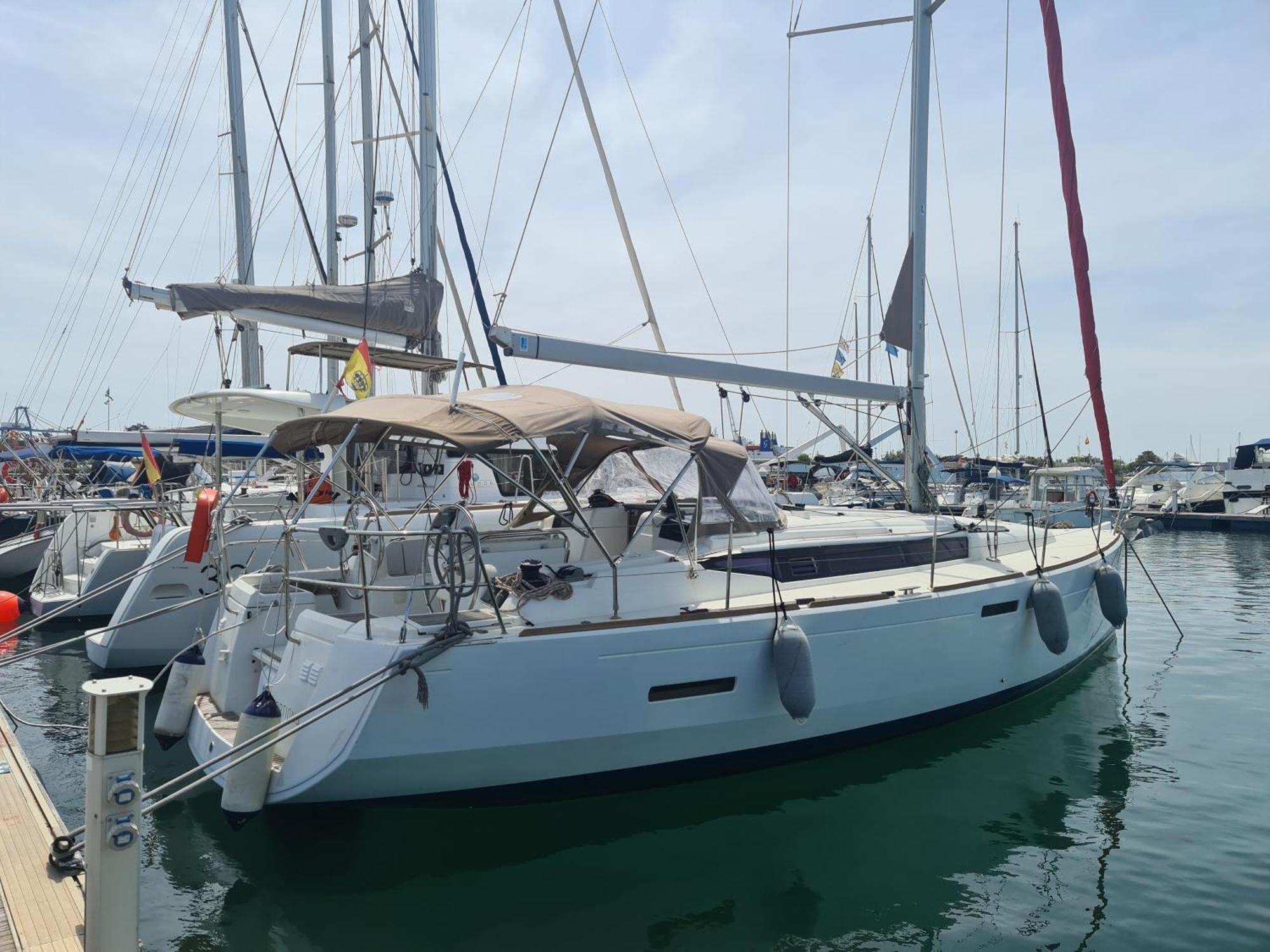 Hotel Sleep Aboard A Modern Sailboat In Oeiras Extérieur photo