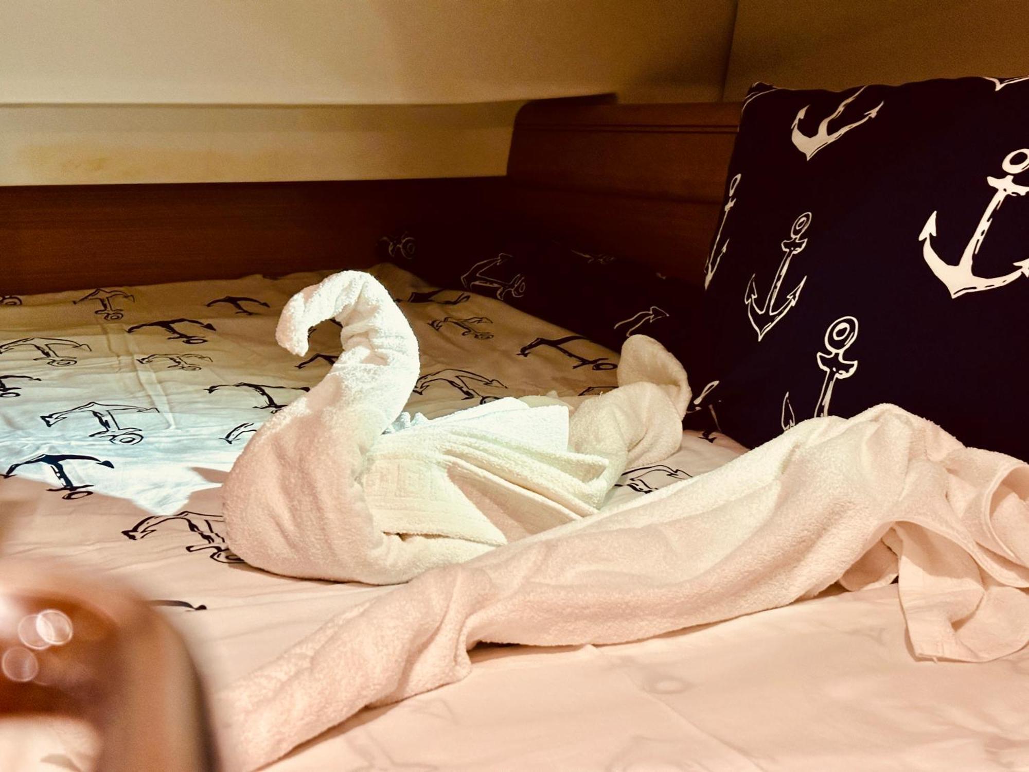 Hotel Sleep Aboard A Modern Sailboat In Oeiras Extérieur photo